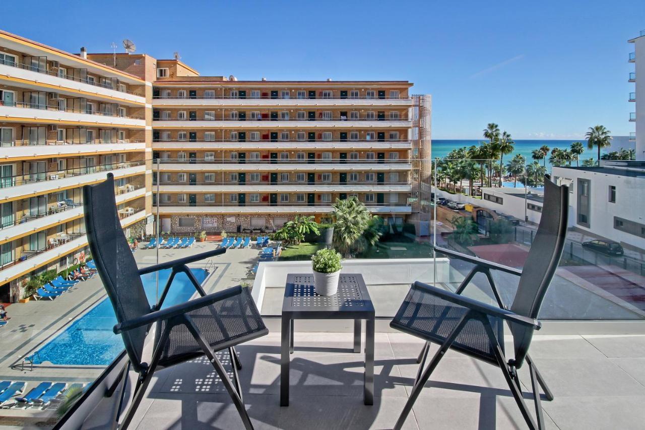 Carihuela Suites 托雷莫利诺斯 外观 照片