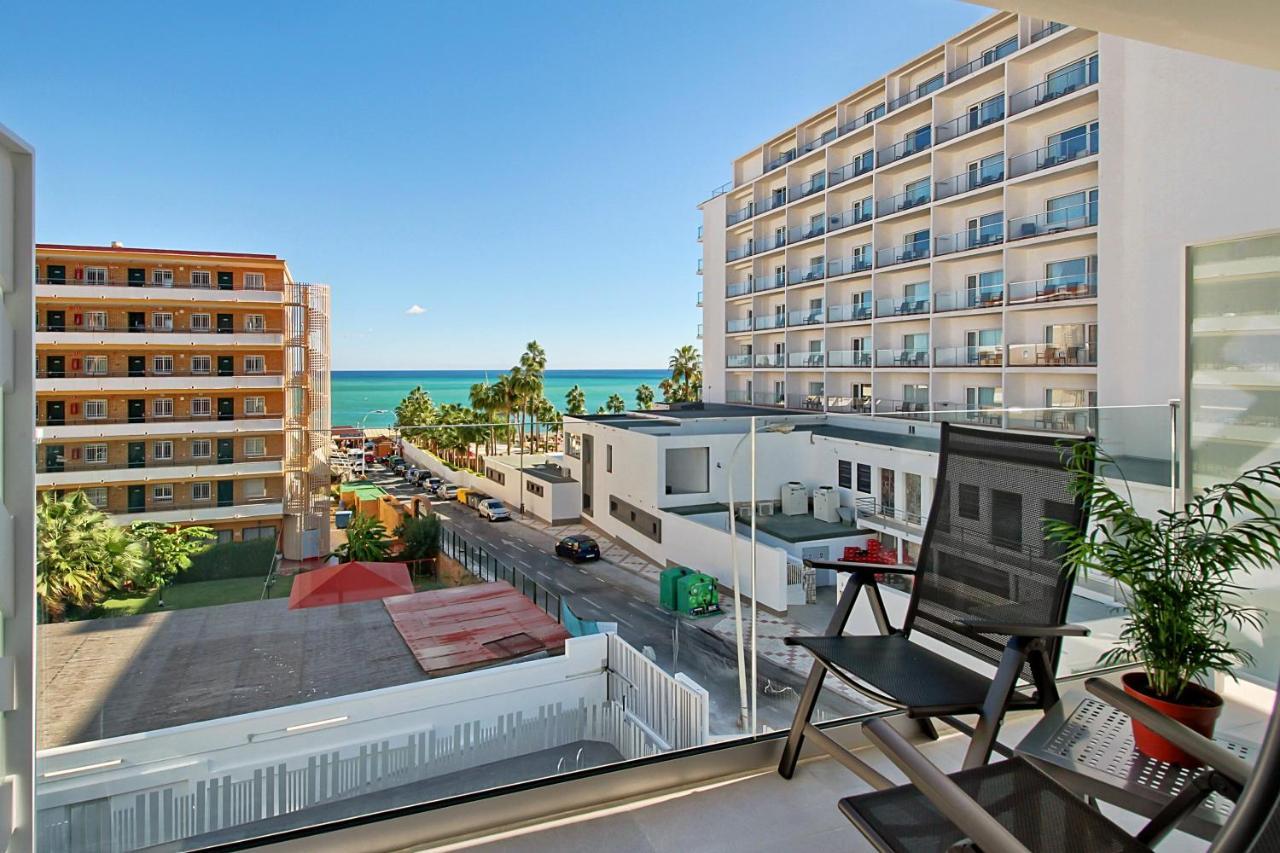 Carihuela Suites 托雷莫利诺斯 外观 照片