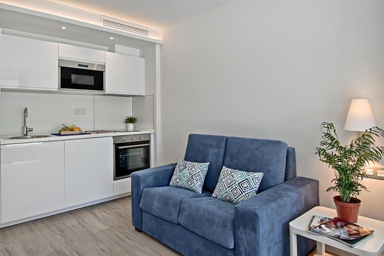 Carihuela Suites 托雷莫利诺斯 外观 照片