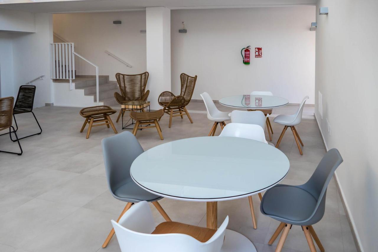 Carihuela Suites 托雷莫利诺斯 外观 照片