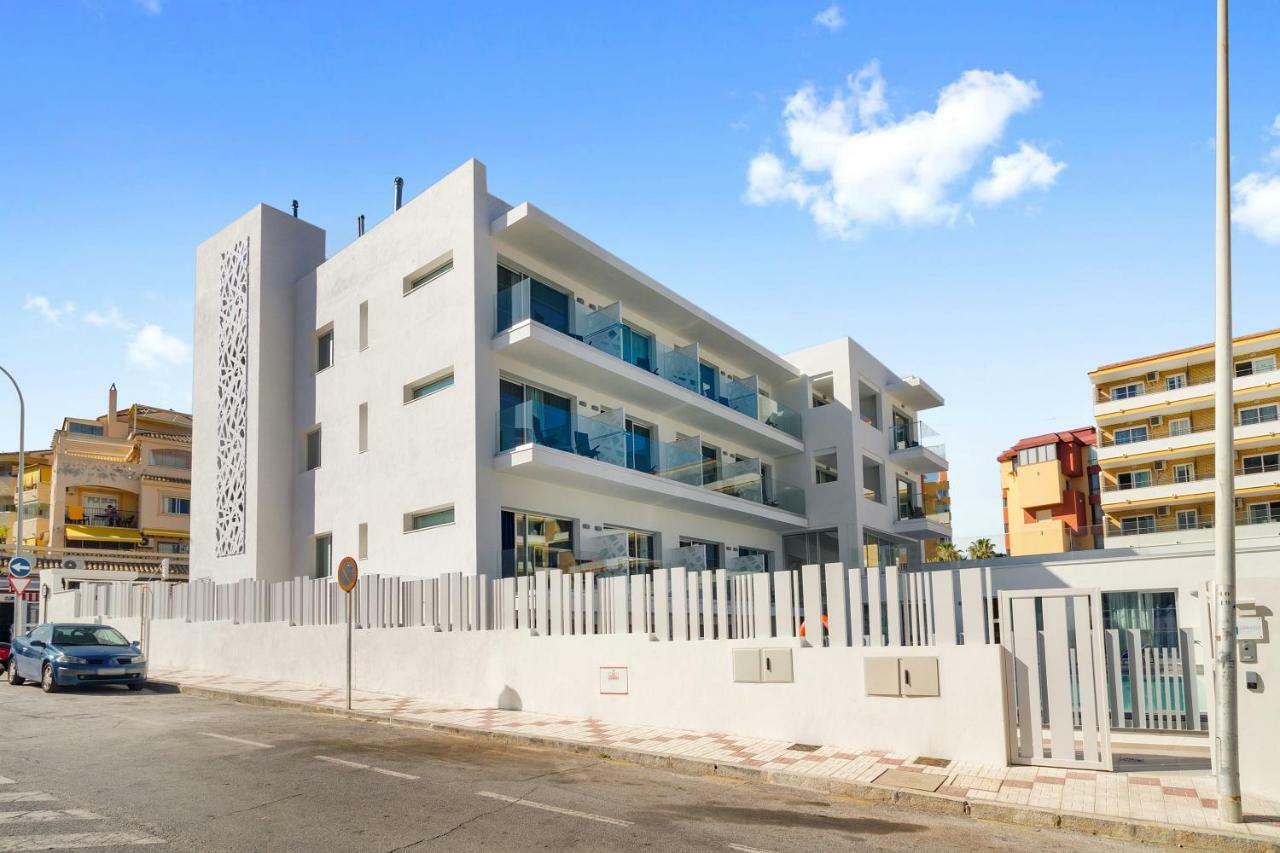 Carihuela Suites 托雷莫利诺斯 外观 照片