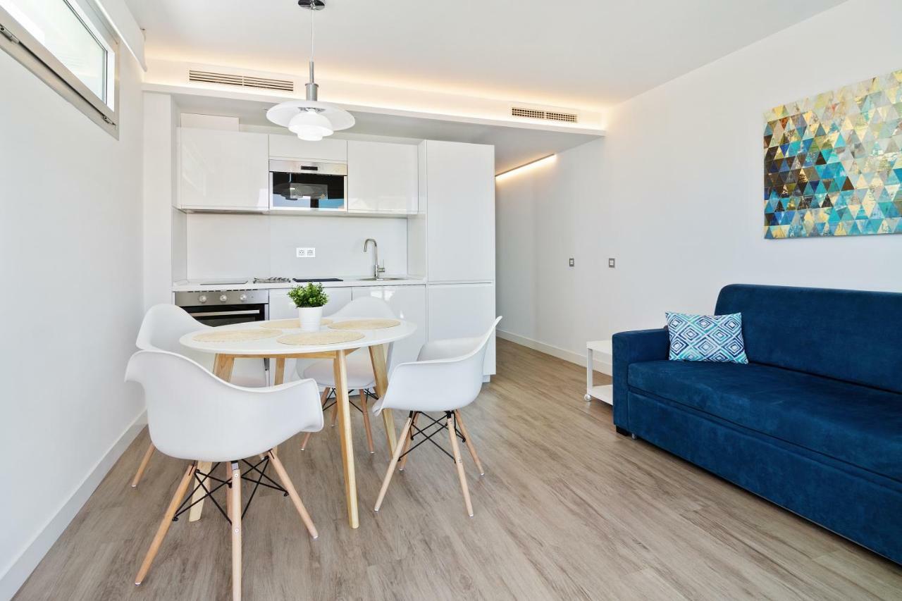 Carihuela Suites 托雷莫利诺斯 外观 照片